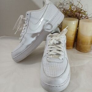 Nike White Croc-Embossed Sneakers Mens Sz 9.5 HF2893-100 Leather